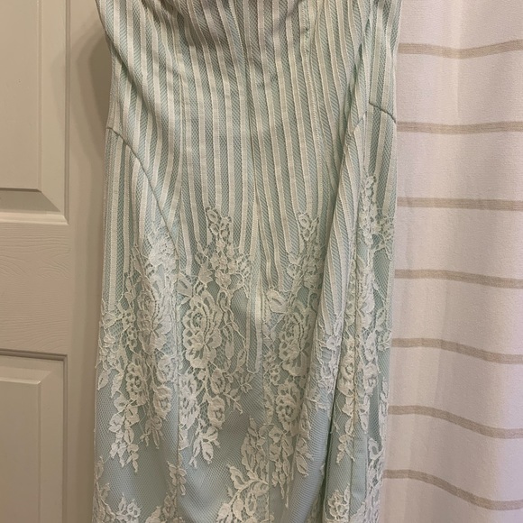 Guess Dresses Guess Plunge Dress With Lace Size 2 Poshmark